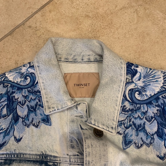 Italian designer Twinset Milano Washed Denim jacket - Picture 3 of 4